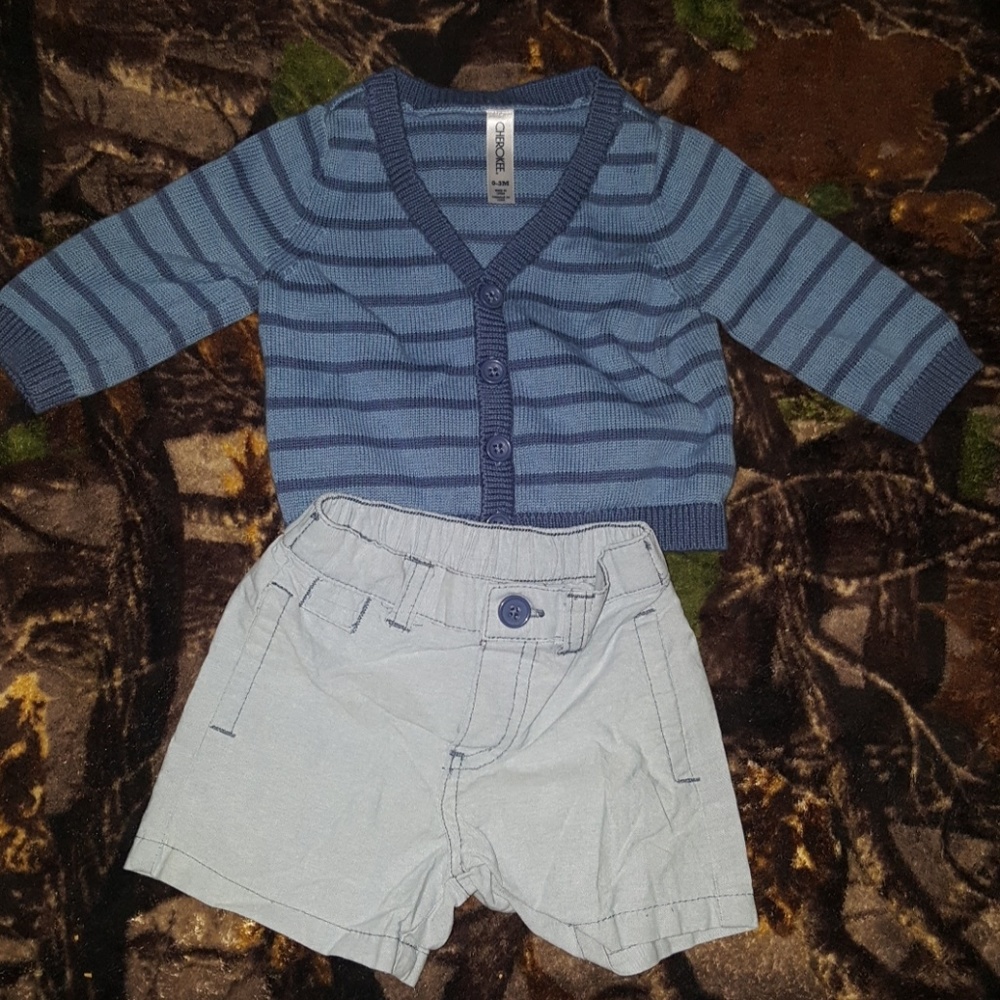 1 Infant Outfit